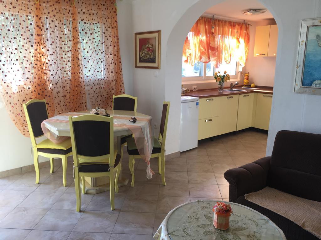 Apartment Greis Ražanj Eksteriør billede